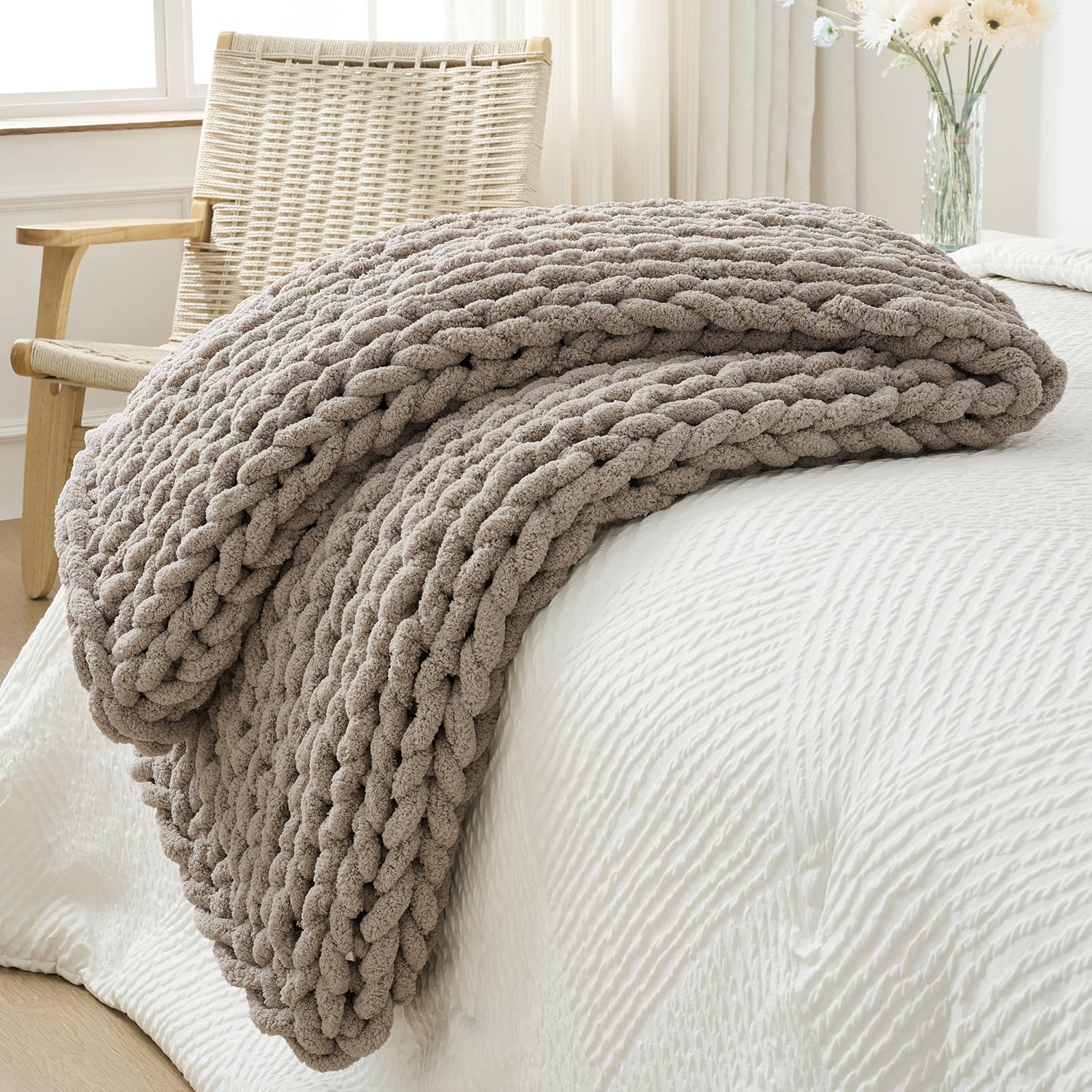 Bigacogo Chunky Knit Throw Blanket for Couch, 40x60 inches, 100% Hand Knitted with Thick Jumbo Chenille Yarn, Cozy Soft Large Rope Knot Cable Crochet Blankets for Sofa Bed Living Room, Beige