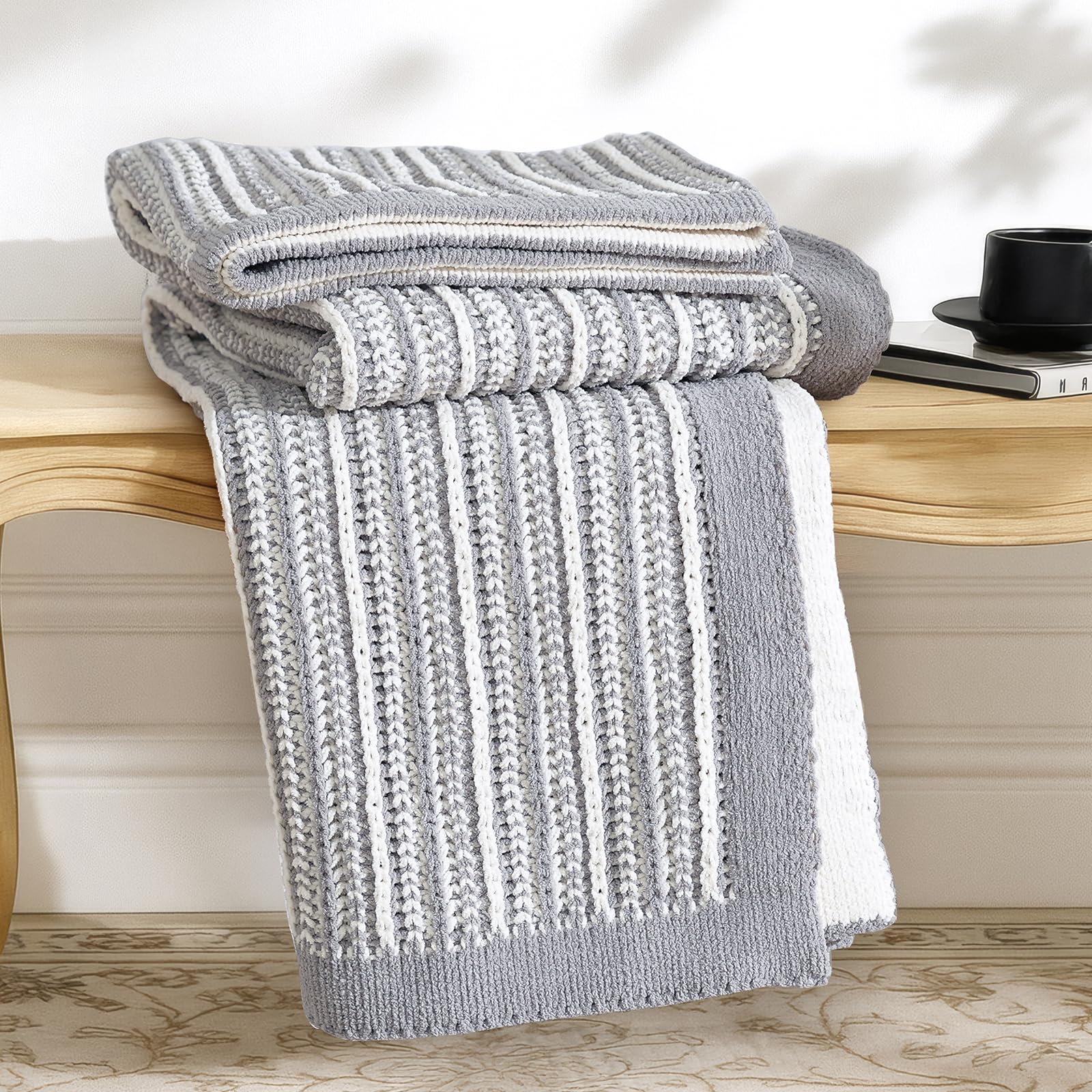 Amélie Home Chunky Knit Throw Blanket, Dual-Sided Soft Chenille Breathable Cable Knitted Blanket for Couch, Farmhouse Decorative Throw for Sofa & Chair, 50"x60", Sage Green