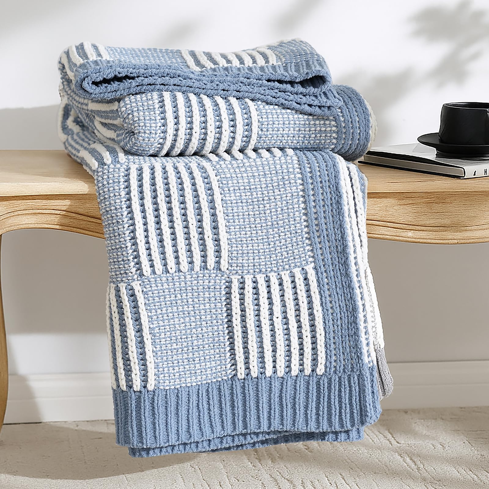 Amélie Home Knit Throw Blanket, Soft Chenille Cozy Breathable Dual Tone Checkered Chunky Decorative Blanket for Couch, Bed & Sofa, French-Inspired Lightweight Warm Gift for Women, Beige, 50"x60"