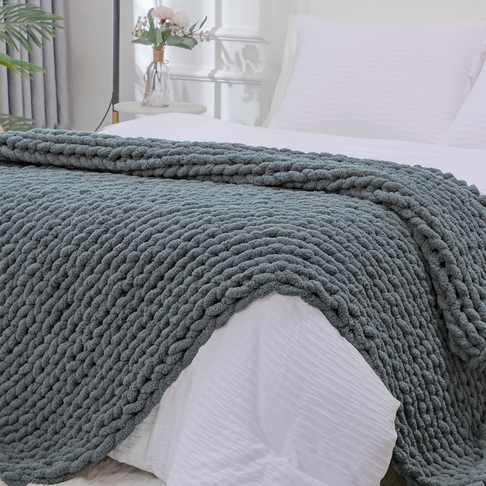 Bigacogo Chunky Knit Throw Blanket for Couch, 40x60 inches, 100% Hand Knitted with Thick Jumbo Chenille Yarn, Cozy Soft Large Rope Knot Cable Crochet Blankets for Sofa Bed Living Room, Beige