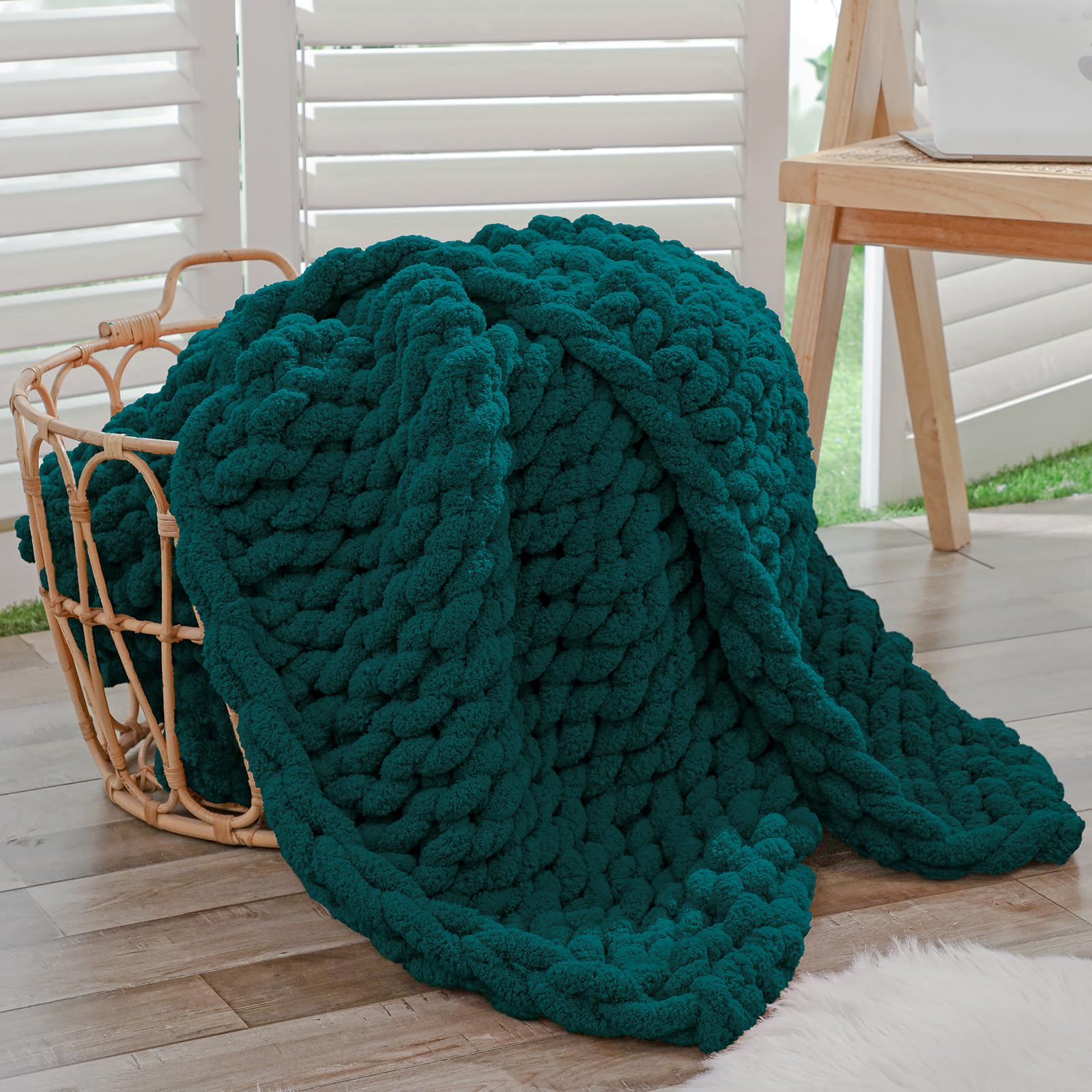 Bigacogo Chunky Knit Throw Blanket for Couch, 40x60 inches, 100% Hand Knitted with Thick Jumbo Chenille Yarn, Cozy Soft Large Rope Knot Cable Crochet Blankets for Sofa Bed Living Room, Beige