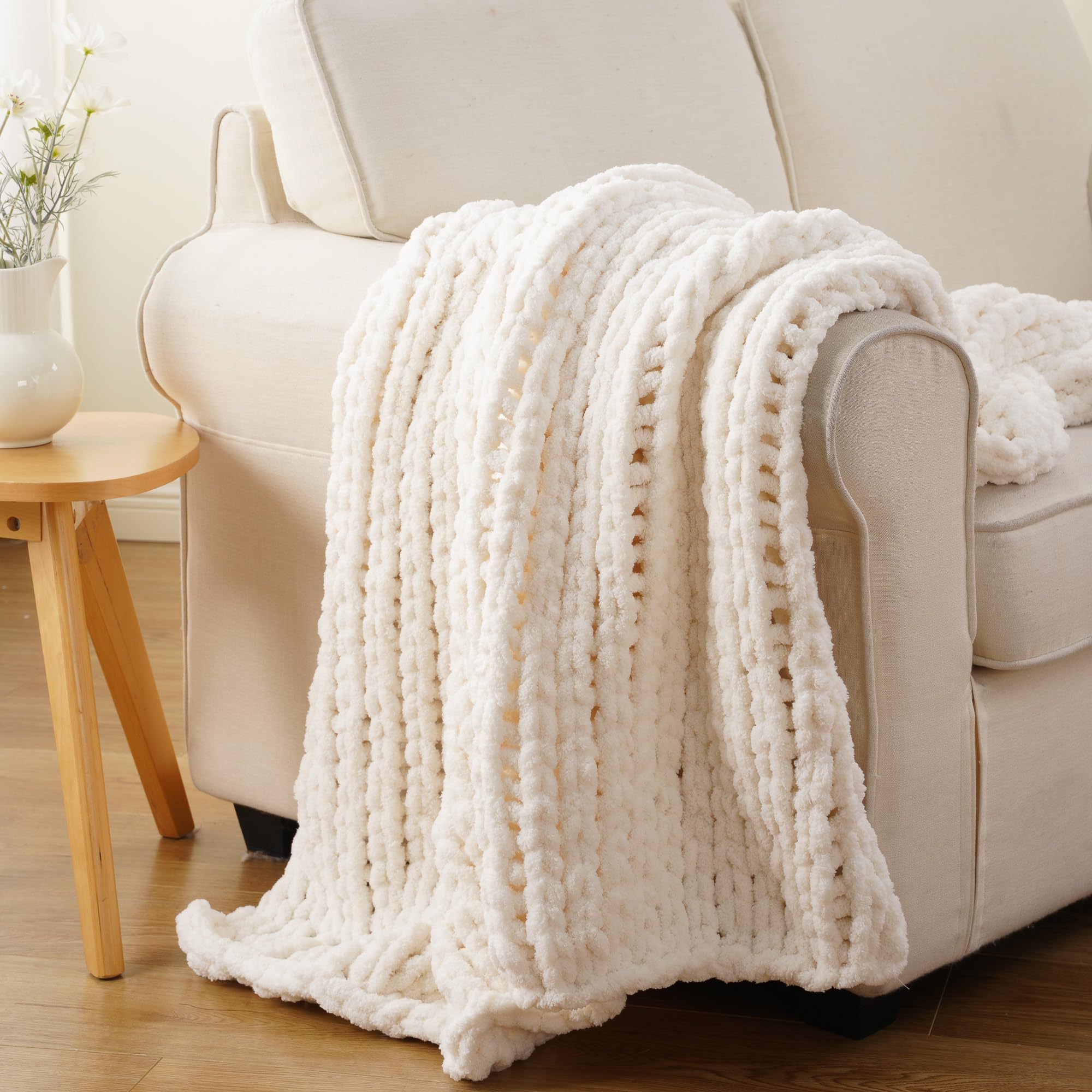 Battilo Brown Chunky Knit Throw Blanket, Soft and Thick Chenille Throw Blanket, 50"x60" Handmade Cable Knit Crochet Blanket, Knot Throw Blankets for Couch Sofa Bed Home Decor (Brown, 50"x60")