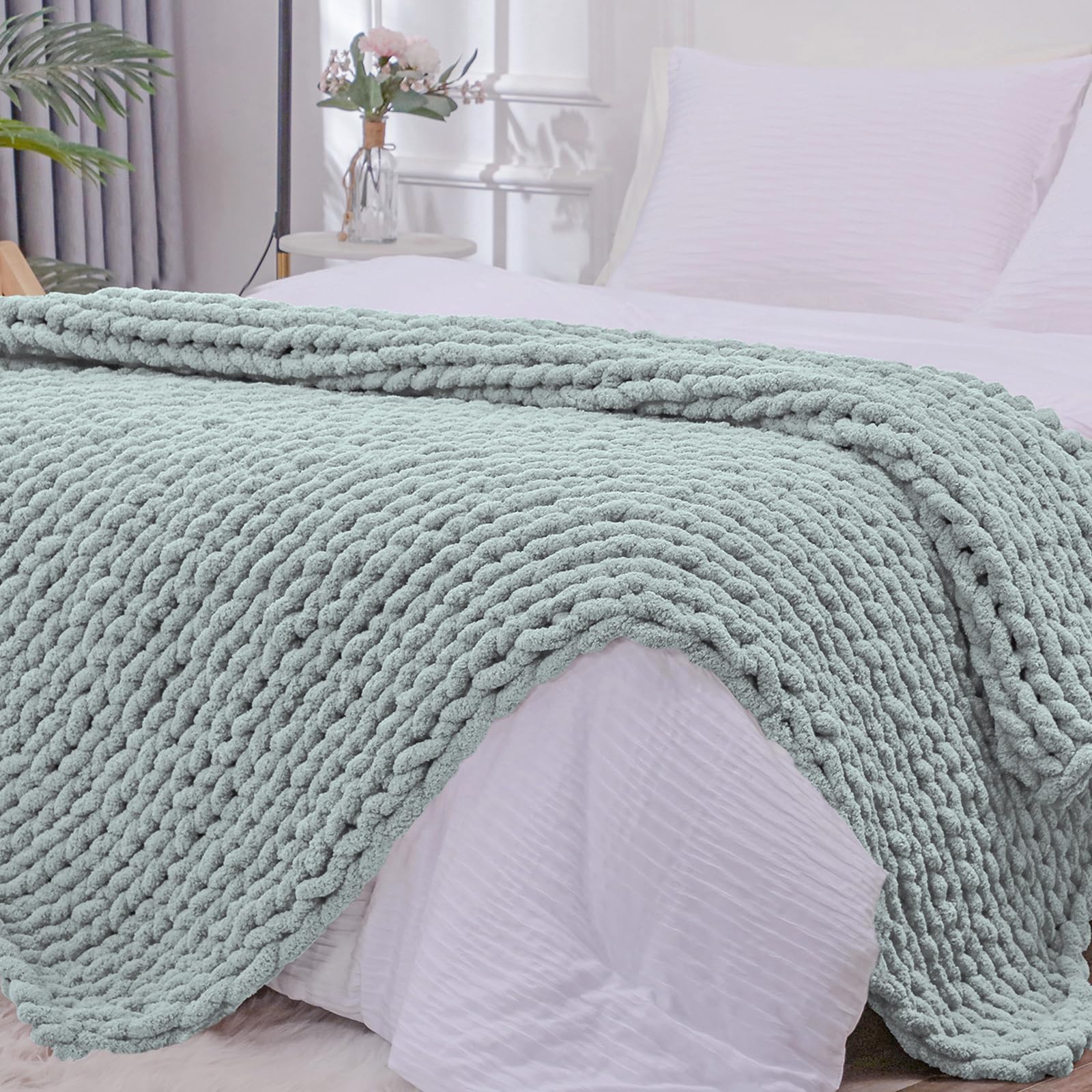 Bigacogo Chunky Knit Throw Blanket for Couch, 40x60 inches, 100% Hand Knitted with Thick Jumbo Chenille Yarn, Cozy Soft Large Rope Knot Cable Crochet Blankets for Sofa Bed Living Room, Beige