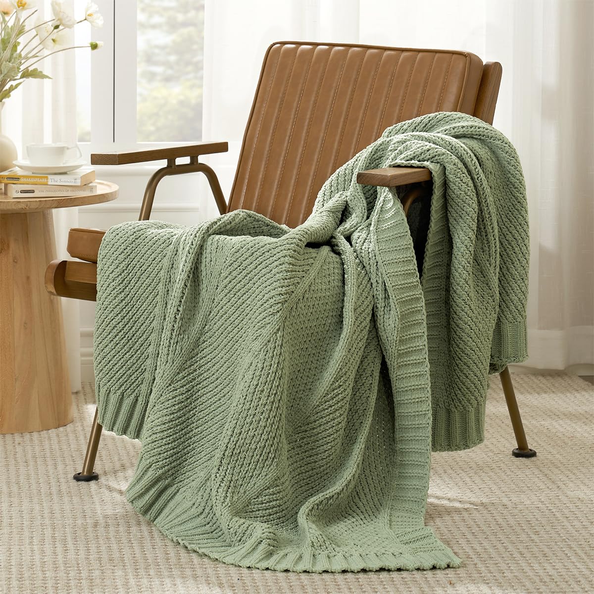 Amélie Home Knit Throw Blanket, Soft Chenille Cozy Breathable Dual Tone Checkered Chunky Decorative Blanket for Couch, Bed & Sofa, French-Inspired Lightweight Warm Gift for Women, Beige, 50"x60"