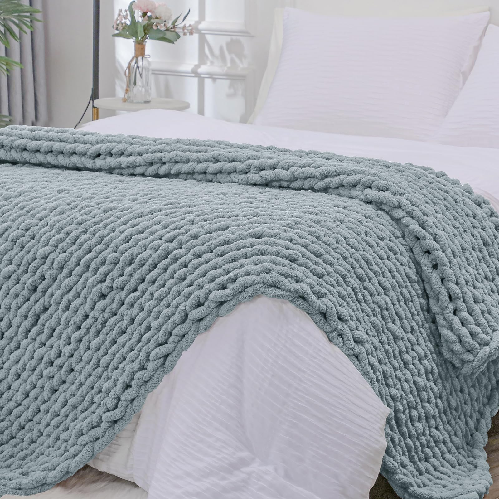 Bigacogo Chunky Knit Throw Blanket for Couch, 40x60 inches, 100% Hand Knitted with Thick Jumbo Chenille Yarn, Cozy Soft Large Rope Knot Cable Crochet Blankets for Sofa Bed Living Room, Beige