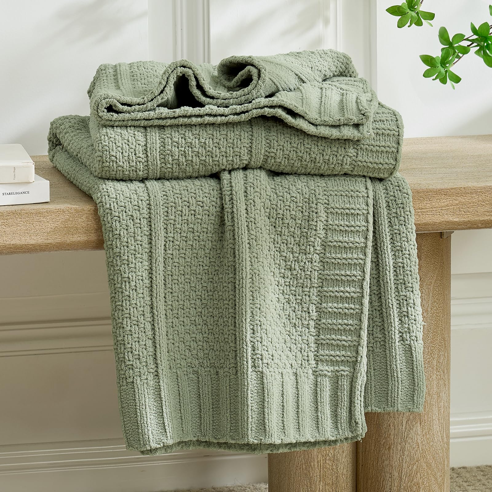 Amélie Home Premium Chenille Throw Blanket, Soft Cozy Moss Stitch Knit Blanket for Couch, Sofa, Chair, Home Decor, Cream White 50"x60"